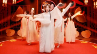 今日闲来无事，插花玉弄，勾栏听曲。
