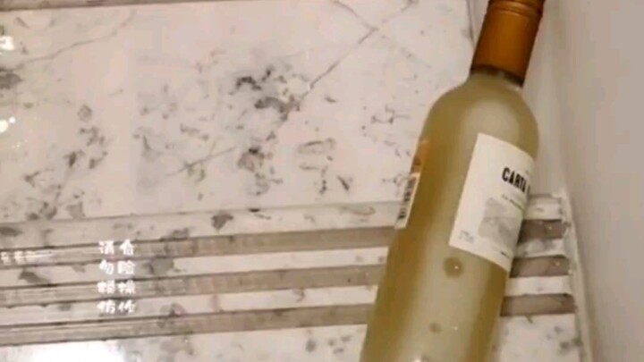 การแข่งกลิ้งขวดบนบันได