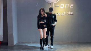 Dance cover dengan lagu Trouble Maker - "Now"