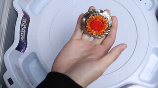 Flame Snake's largest attack gyro, Hurricane War Spirit gyro