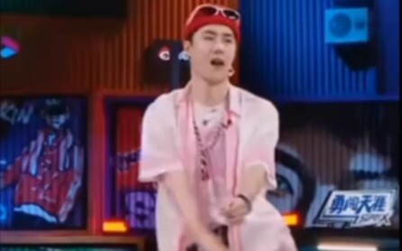 Xem phiên bản tăng tốc của thầy Vương Nhất Bác biểu diễn Dala Bengba, cũng nhẹ nhàng hồi tưởng lại m