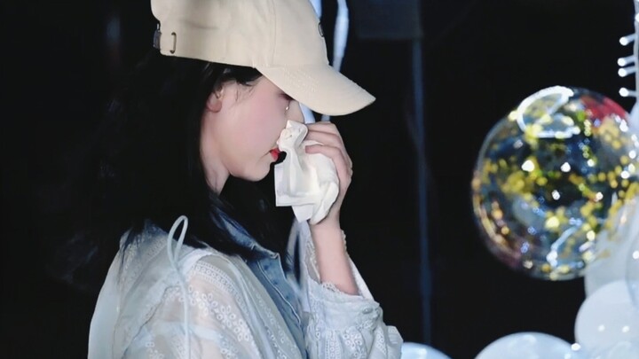 ตอนที่ดราม่าเด้งติดเทรนด์ ใครๆ ก็พากันซ้ำเติม คิดว่าแฟนคลับคงไม่รักกันแล้ว ที่ไหนได้ ยิ่งโดนบูลลี่ ย