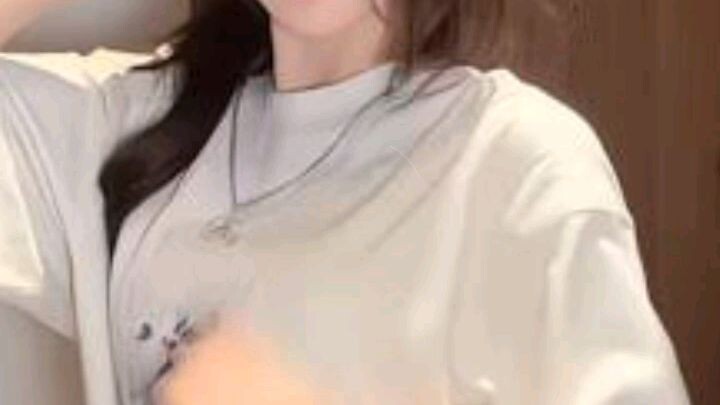 Tap on a clip to paste it in the text box.😚