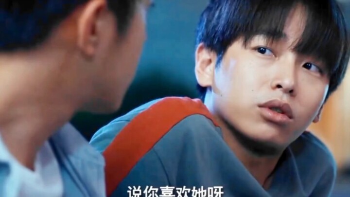 Watching Sister Jiao’s little hands with nowhere to rest is just too funny!