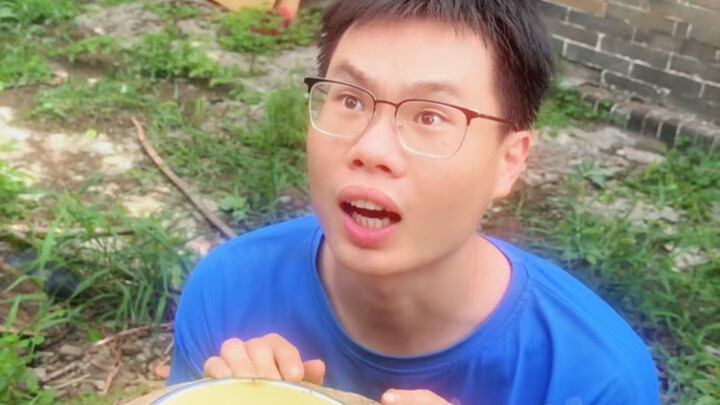 Kak, dulu waktu kecil kamu ngapain aja?