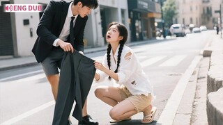 Rural Girl Pulled Down CEO’s Pants Publicly But He Fell for Her at First Sight&Married Her Instantly