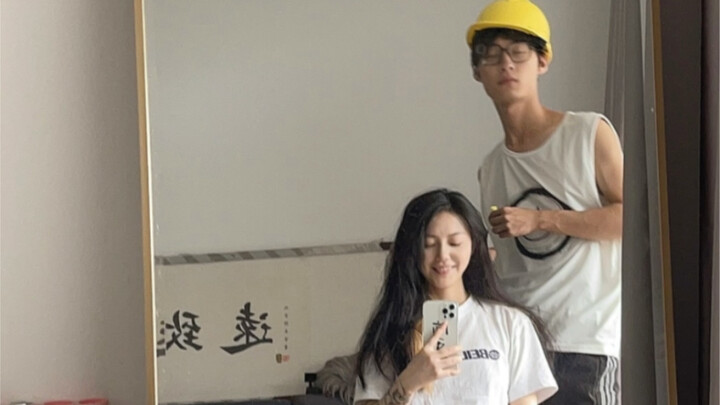 พี่น้องทั้งหลาย ที่ไซต์งานให้เวลาทานข้าวแค่สิบนาทีเอง ขอให้ทุกคนมีความสุขในวันนี้นะ