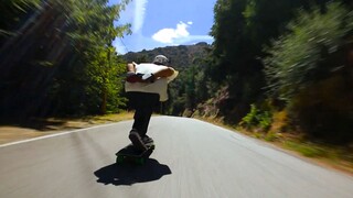 “内在丰盈者，独行亦如众”