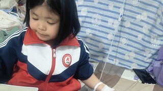 Xinxin is trying hard to fight monsters...