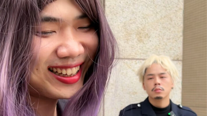 حياة العم مليئة بالألوان والتنوع!