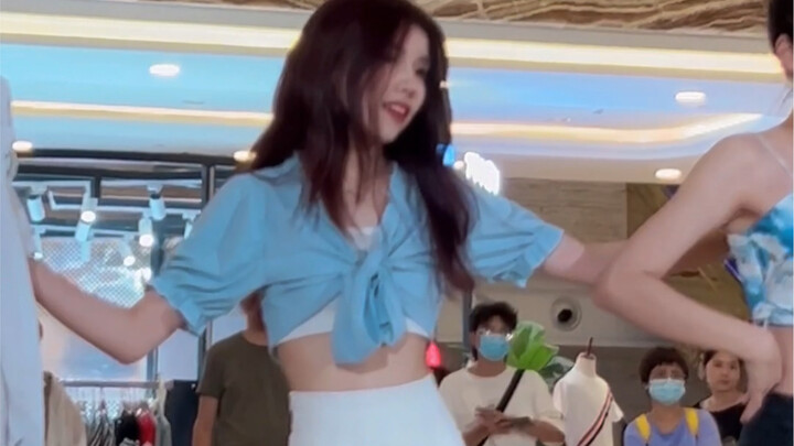 Be a sweet girl in summer! "Stay This Way" - fromis_9 Bai Zhixian's roadshow live shot
