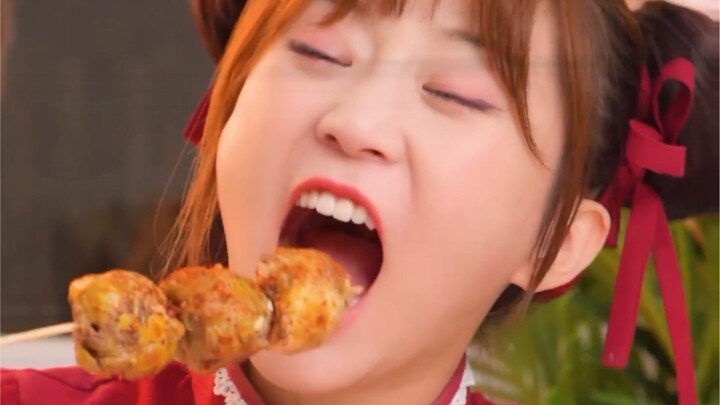 البيض المُفَرَّخ وحبّات اللّؤلؤ الحيّة، أيّهما ألذّ برأيكم؟