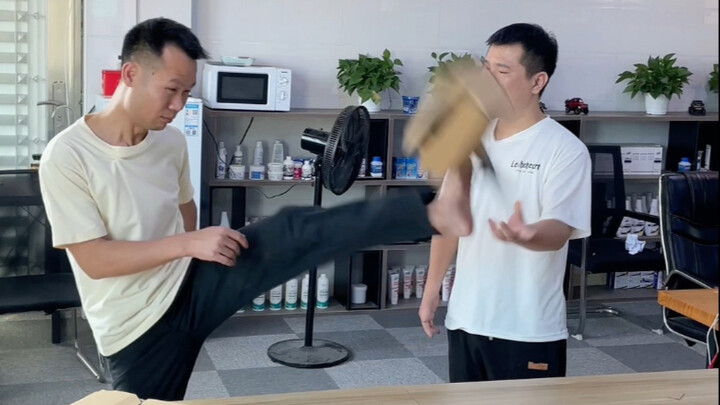 ما الذي يجري مع هذا الشخص بحقّ؟