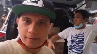 TUTULONG NA LANG NAKAVIDEO PA