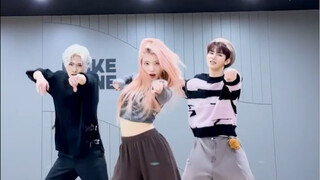 الاتحاد الصيني على لاين! تحدي رقص الجائزة الكبرى: كيب ون شين شياو تينغ وزد بي وان تشانغ هاو وشين تشي