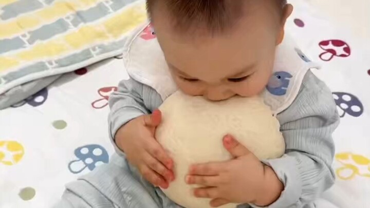 Cries every night? Learn from other moms how to make a filling late-night snack!