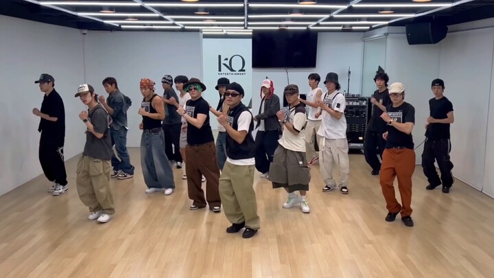 This choreography is truly endlessly enjoyable.