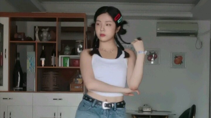 Who understands? I can hear Queencard while walking and my back straightens up｜Queencard - (G)I-DLE｜