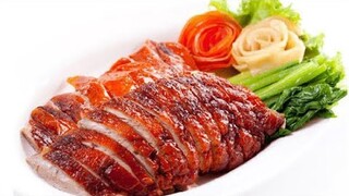 SERIES Ở NHÀ ĂN CẢ THẾ GIỚI - Ăn vịt quay sốt nước tương bánh mì ngon tuyệt