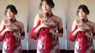 "This cheongsam is... breathtaking!"