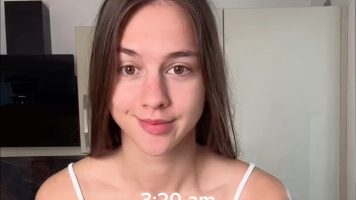 Foreign fitness influencer Lucia recreates Ashton Hall’s daily routine!