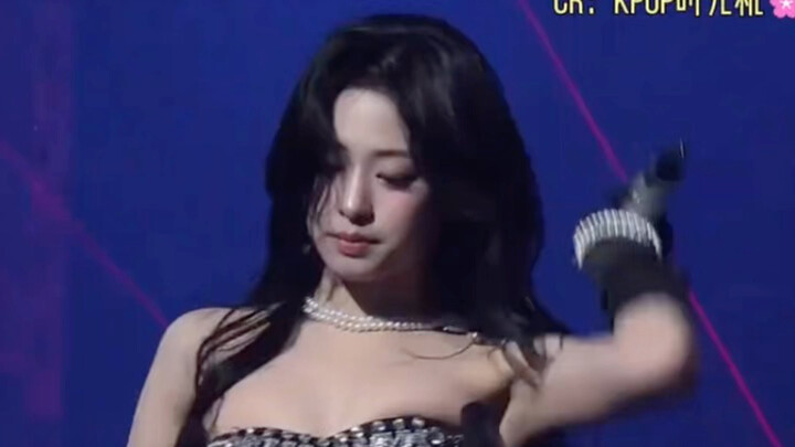 When will idol outfits return to normal? What’s going on with K-pop?!