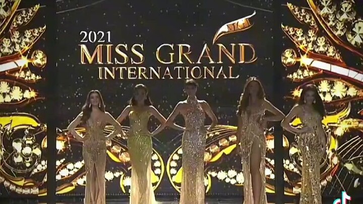 Quốc mẫu hồi cung