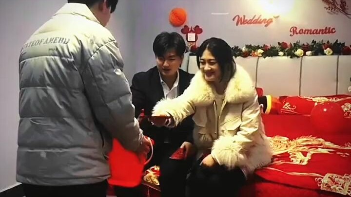 Sis-in-law, don’t forget to put the lid back on after you’re done!