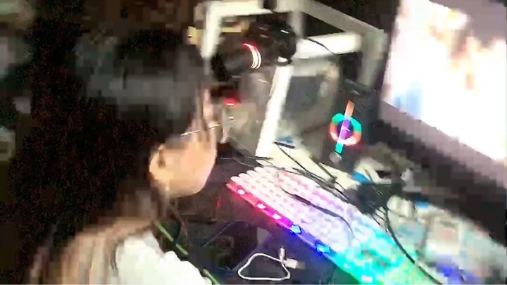 punya istri kek bu dyah kerjaan nonton sinetron india mulu