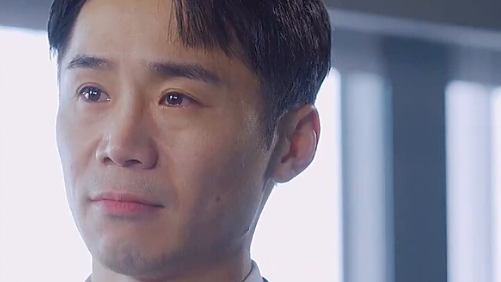 Hahaha, I feel that the supporting role of this drama has a bit of a "problem" with his brain.