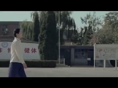 الشخص الذي وضع الإعلانات الخيرية على قناة الأطفال في ذلك الوقت كان حقًا عبقريًا.