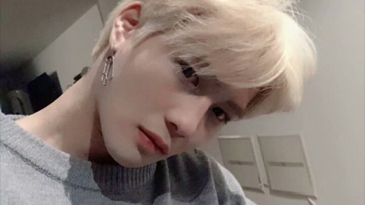 "Produce X 101 Baek Jin cover of 'MOVE' rehearsal room revealed" ITS Baek Jin TIME!