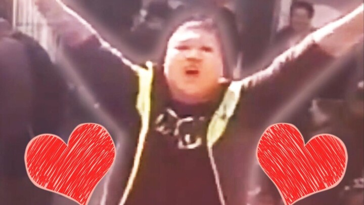 ฉันจะประกาศเรื่องหนึ่ง ฟังนะ ขอบคุณเธอนะ