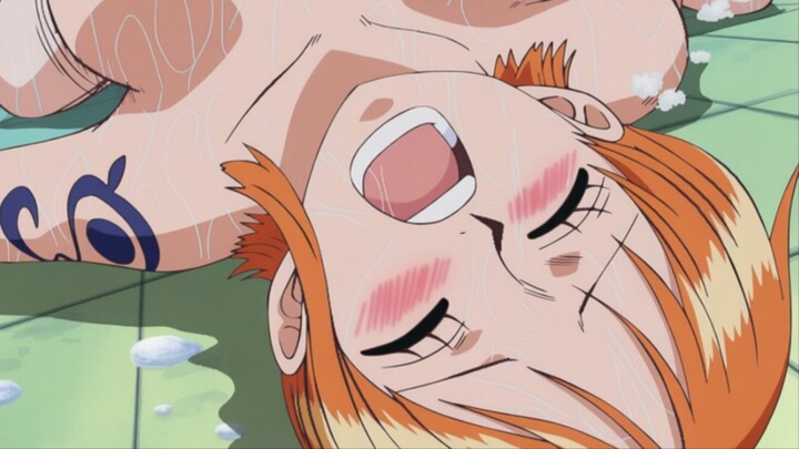 Lagi mandi malah di mainin sanji