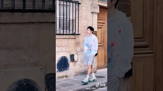 Wang Yibo studio Douyin update 😍💚❤️ #lwjdream #bjyx #wangyibo #XiaoZhan