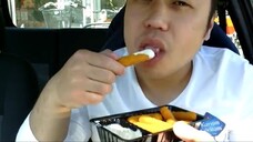 ASMR EATING SOUNDS | Mukbang- CALAMARES AND FISH FINGERS (VISFRIET)