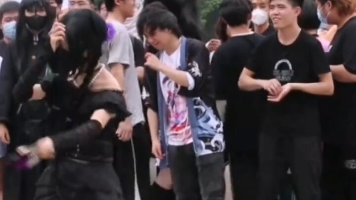 Mengapa seseorang menari mengikuti amplitudo orisinal yang belum selesai? [Mu Xia Youdeng/Toy Mercha