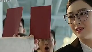 Cặp đôi đến phòng đăng ký kết hôn, không ngờ lại khiến hiệu trưởng nhà trường tức giận: Tôi còn chưa