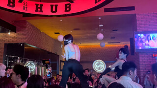 热舞《抖抖抖》，小白露背战衣与西安公社的精彩时刻！