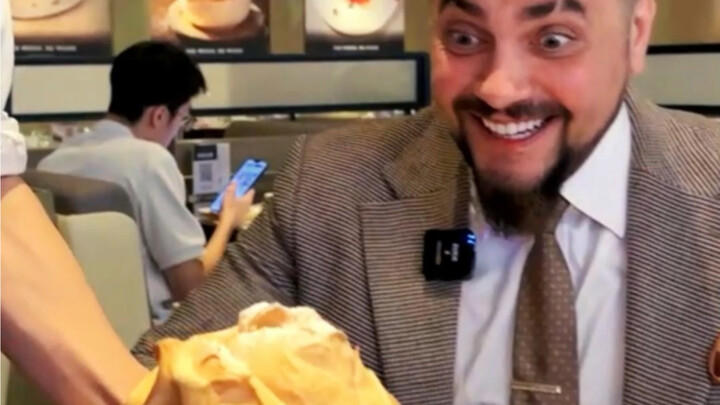 Losing weight in China is seriously tough… This soufflé, bigger than my head, feels like I’m just ea