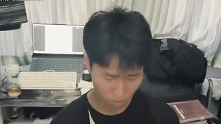 Biarkan kamu meniru, bukan melampauimu😡