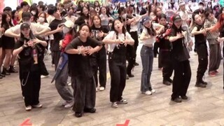 【SEVENTEEN】Second time fans want a group dance!! HOT Random Dance|Sing and Dance with Who Wuhan Stat