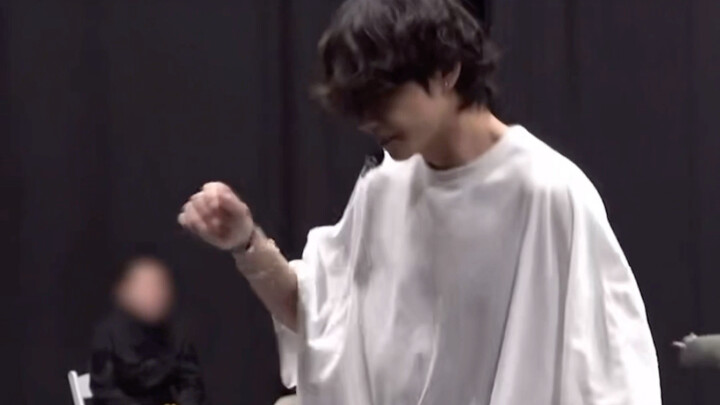 Kim Taehyung nhảy đẹp quá