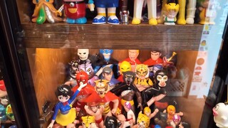 I was blinded by the Ultraman monster sofubi. Tokokun, a Japanese toy second-hand shop in downtown S
