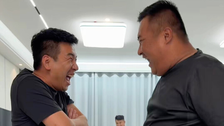 Rock-Paper-Scissors foreign-language edition—winner takes all!