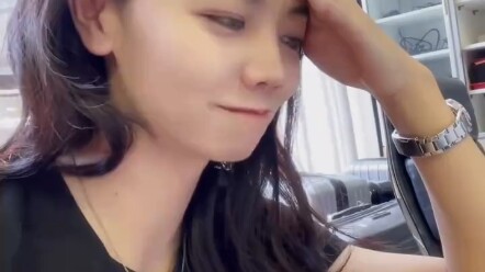 Ngồi làm việc cạnh phòng gym thì cảm giác thế nào?