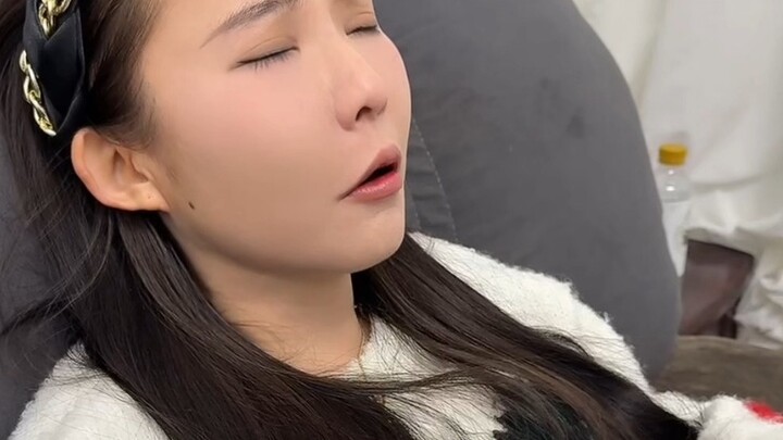 Chào mừng Thần Tài vào ngày thứ năm của Tết Nguyên Đán