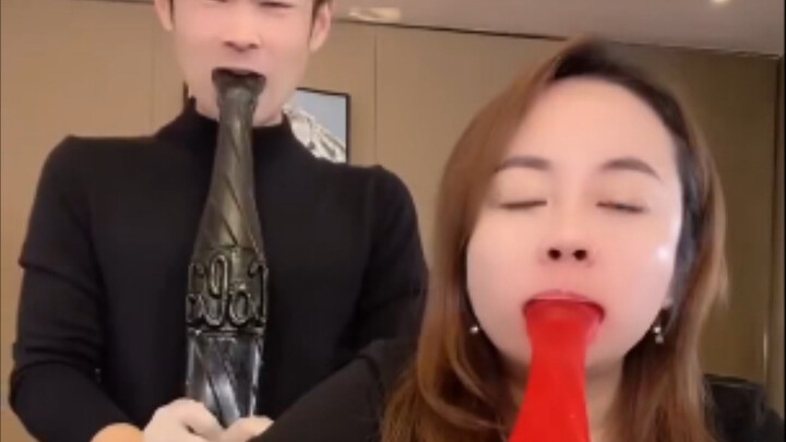 มุกตลกถี่ยิบเกินไป…