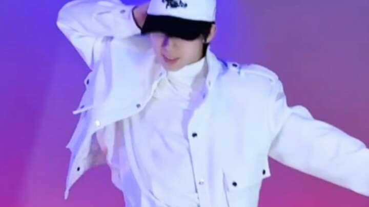 Khuyên bạn xem đi xem lại màn cover bài hát "Wait on Me" của Kim Jong-in do chủ vũ đạo thực hiện｜【Dư