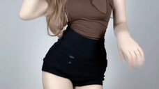 BLACK HOTPANTS